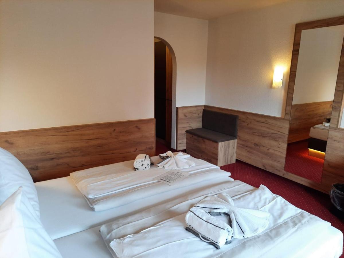 Hotel Haus Krone Bexbach Экстерьер фото